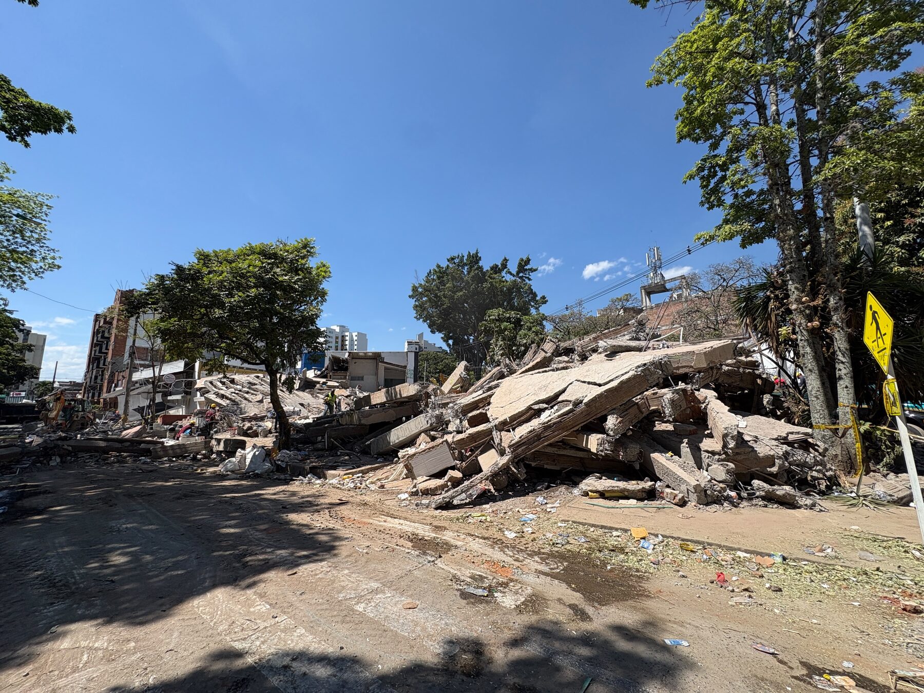 Damage in Cali after the earthquake