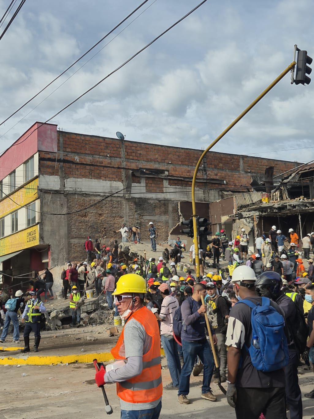 Escombros de una edificación colapsada